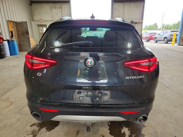 2018 ALFA ROMEO STELVIO