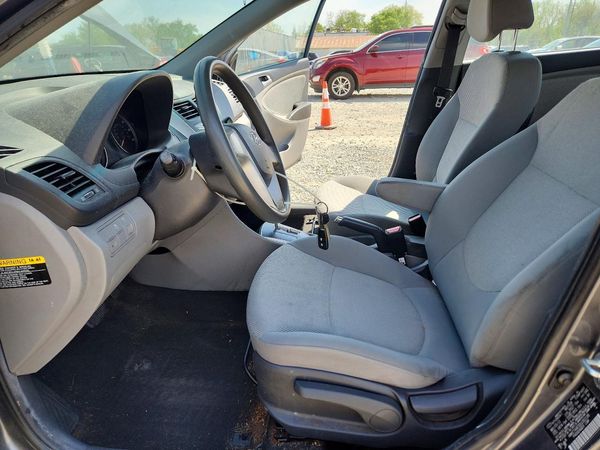 2013 HYUNDAI ACCENT GLS, GS