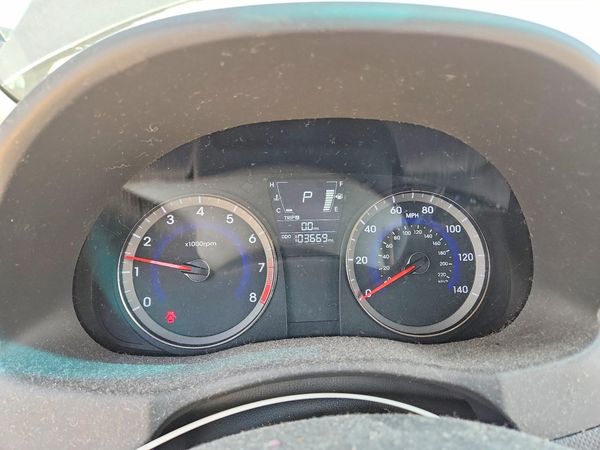 2013 HYUNDAI ACCENT GLS, GS