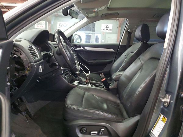 2017 AUDI Q3 quattro Premium