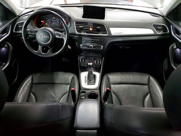 2017 AUDI Q3 quattro Premium