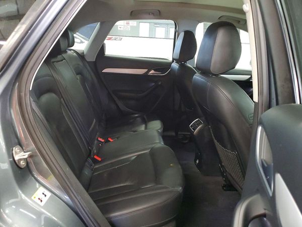 2017 AUDI Q3 quattro Premium