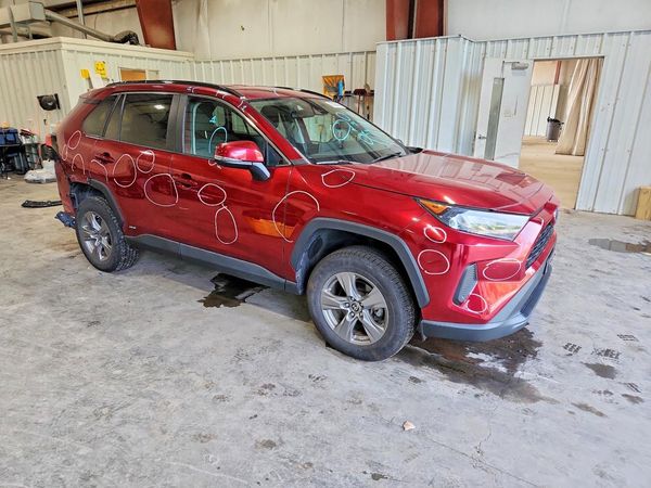 2022 TOYOTA RAV4 LE