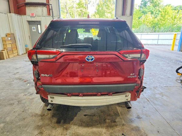 2022 TOYOTA RAV4 LE