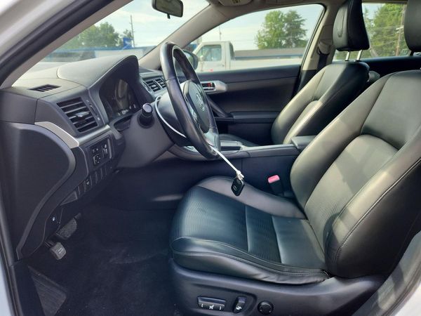 2012 LEXUS CT 200h