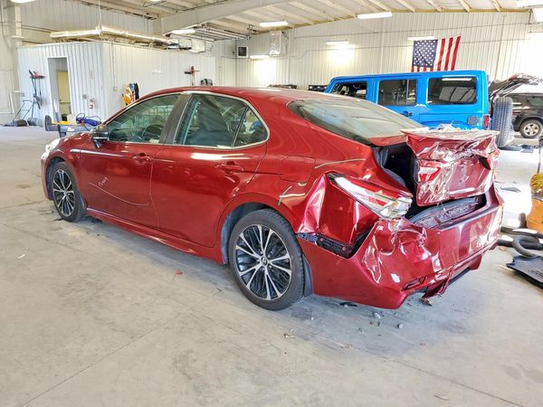 2018 TOYOTA CAMRY