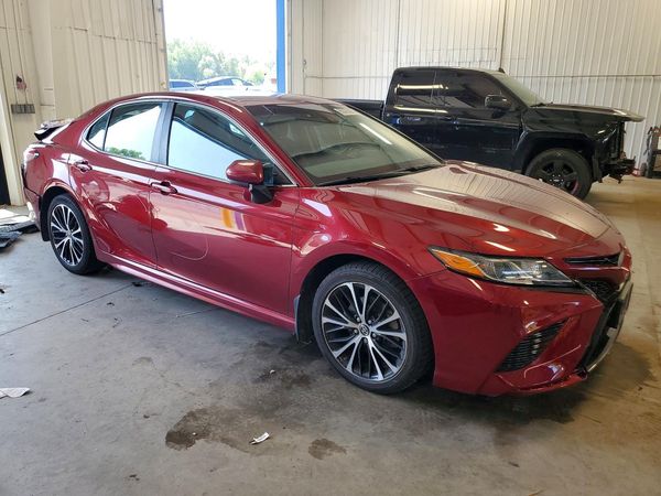 2018 TOYOTA CAMRY