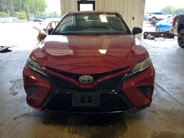 2018 TOYOTA CAMRY