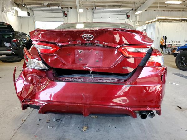 2018 TOYOTA CAMRY
