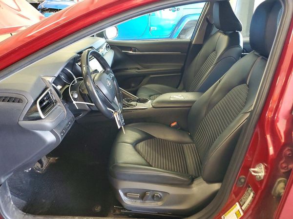 2018 TOYOTA CAMRY
