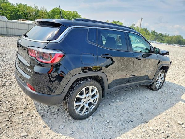 2022 JEEP COMPASS