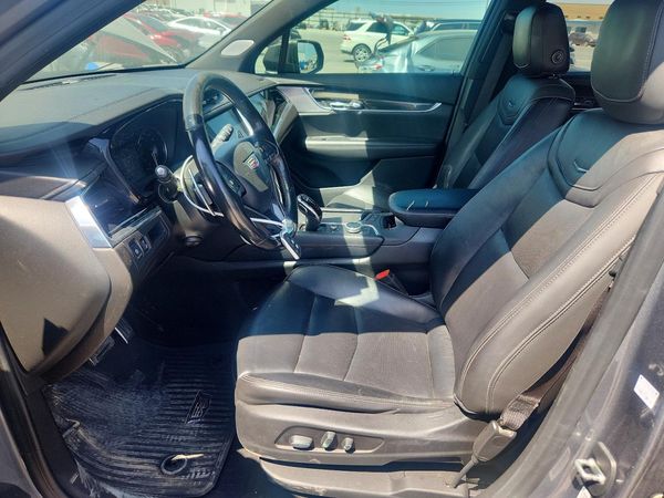 2020 CADILLAC XT6