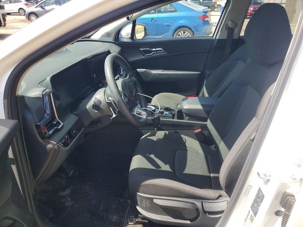 2025 KIA SPORTAGE LX