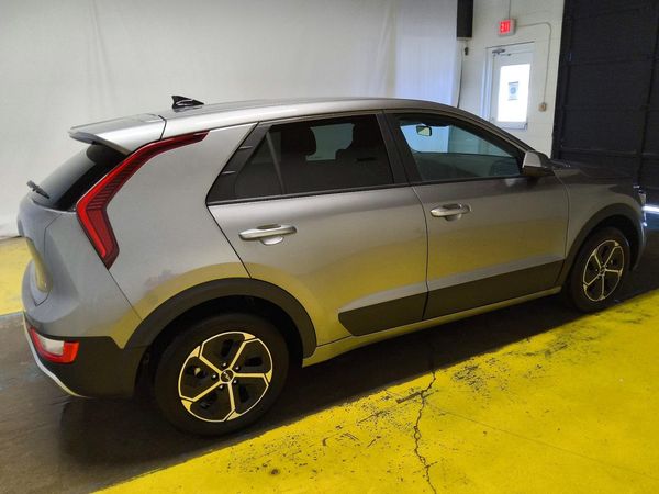 2026 KIA NIRO LX