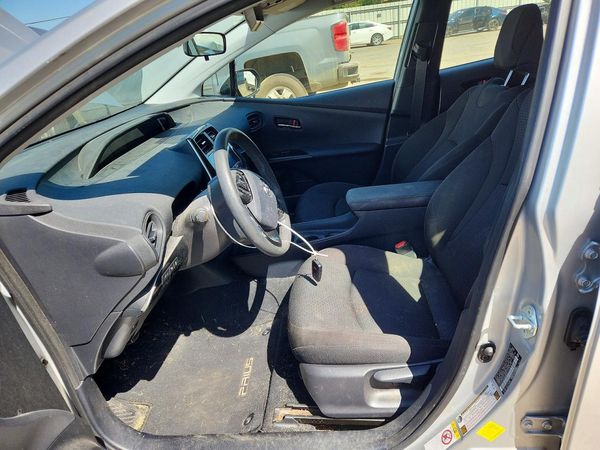 2019 TOYOTA PRIUS