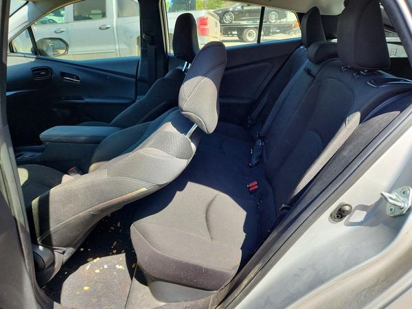 2019 TOYOTA PRIUS