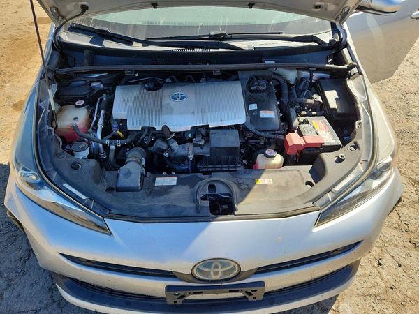 2019 TOYOTA PRIUS