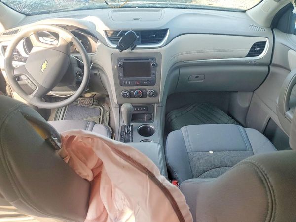 2014 CHEVROLET TRAVERSE LS