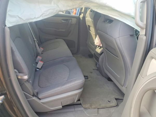 2014 CHEVROLET TRAVERSE LS
