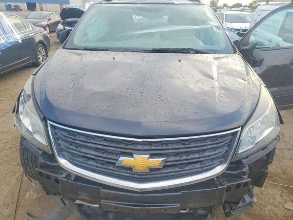 2014 CHEVROLET TRAVERSE LS