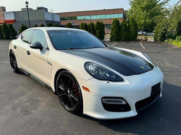 2013 PORSCHE PANAMERA