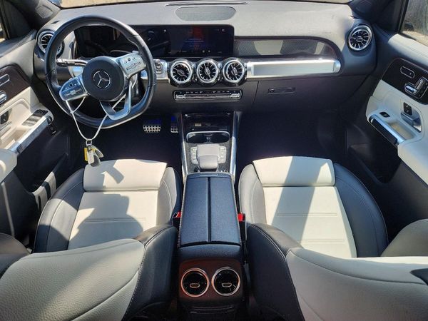 2023 MERCEDES-BENZ GLB GLB250