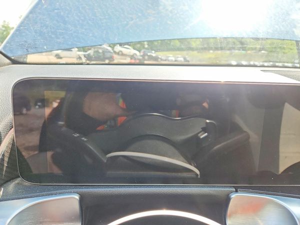 2023 MERCEDES-BENZ GLB GLB250