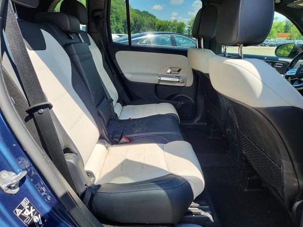 2023 MERCEDES-BENZ GLB GLB250