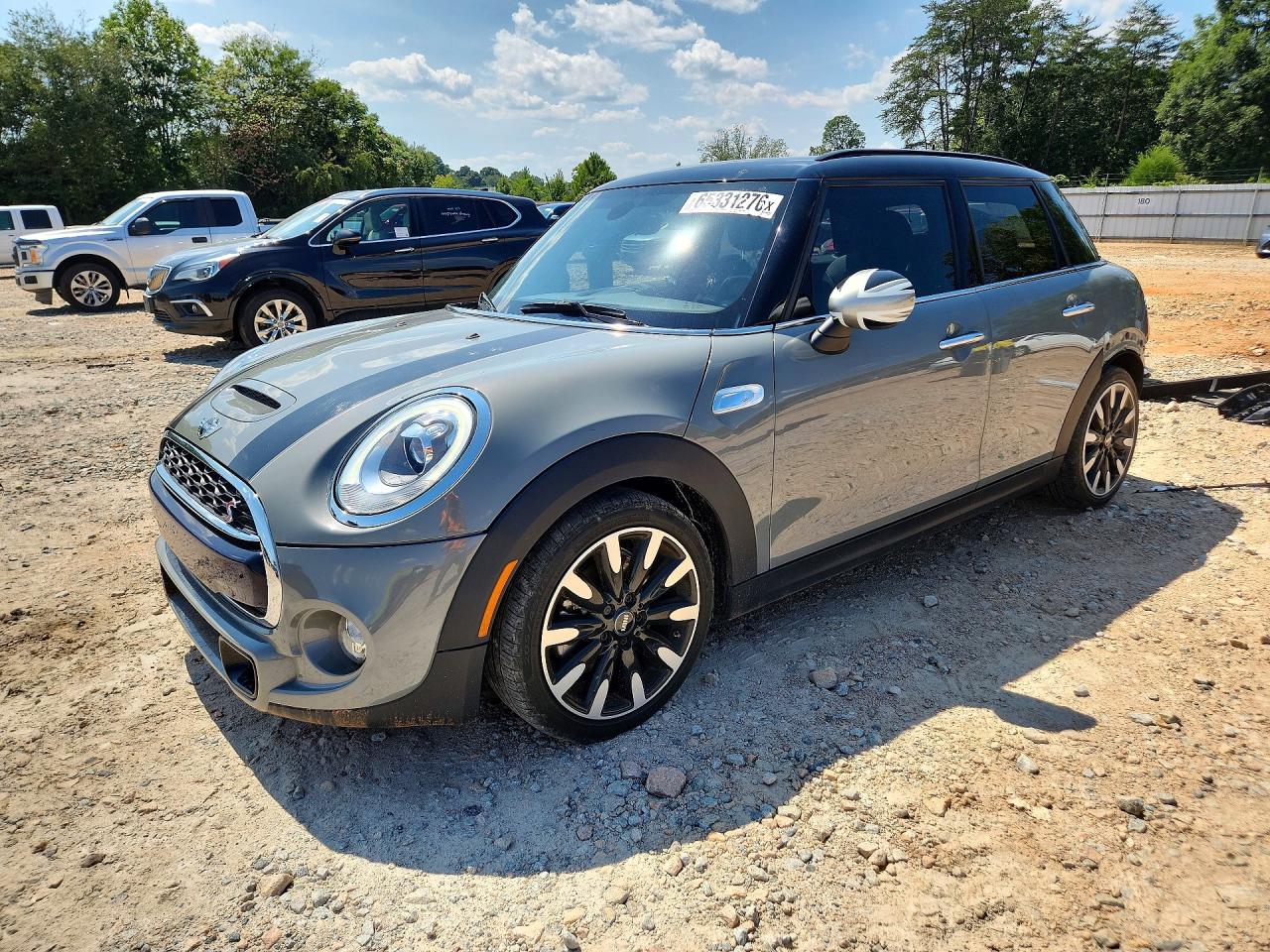 2016 MINI COOPER