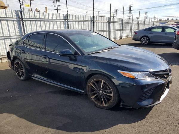 2018 TOYOTA CAMRY XSE