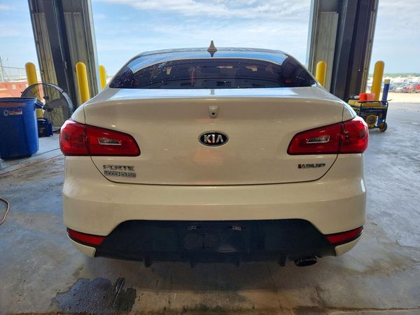 2016 KIA FORTE KOUP