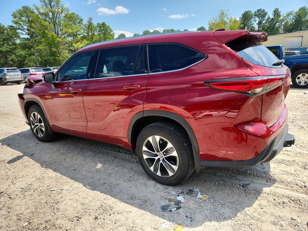 2021 TOYOTA HIGHLANDER XLE