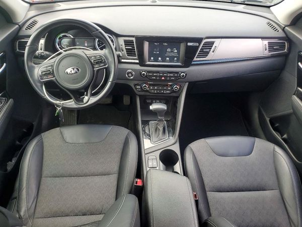 2017 KIA NIRO