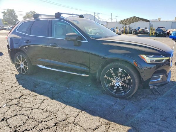 2019 VOLVO XC60 Inscription