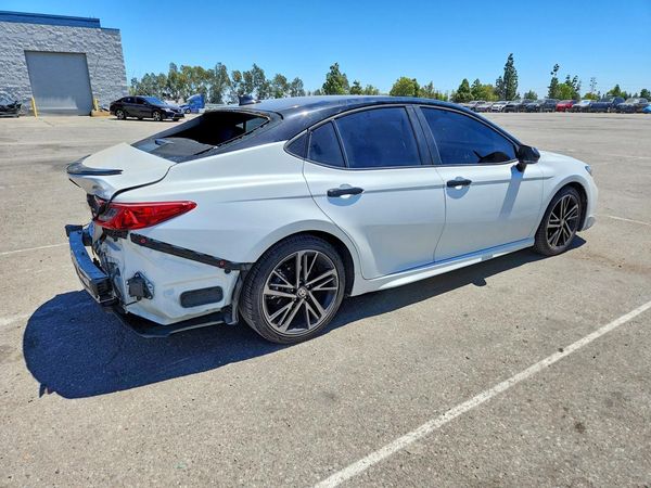 2025 TOYOTA CAMRY