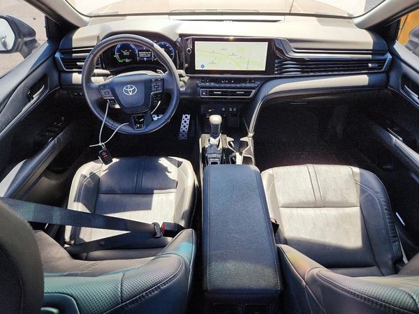 2025 TOYOTA CAMRY