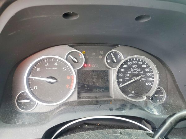 2014 TOYOTA TUNDRA SR5