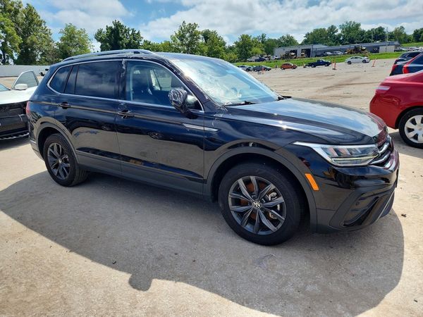 2023 VOLKSWAGEN TIGUAN SE