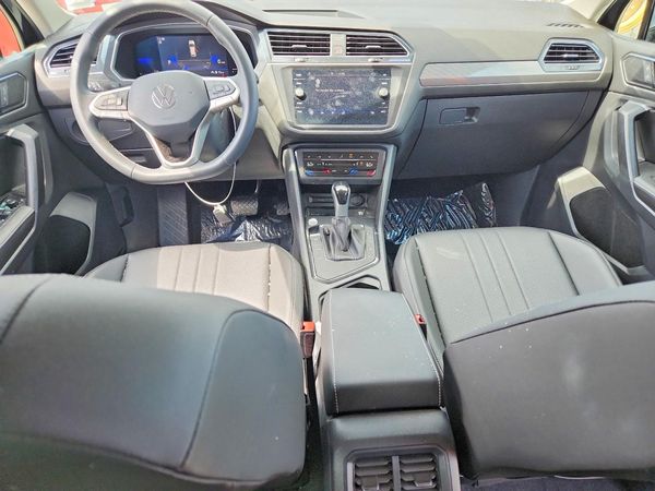 2023 VOLKSWAGEN TIGUAN SE