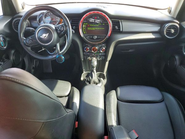 2017 MINI COOPER