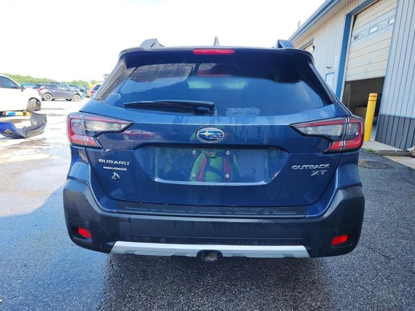 2023 SUBARU OUTBACK Limited