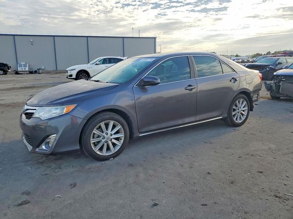 2013 TOYOTA CAMRY