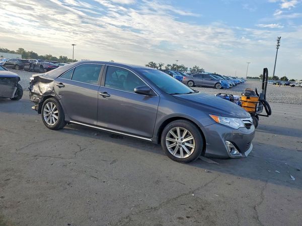 2013 TOYOTA CAMRY