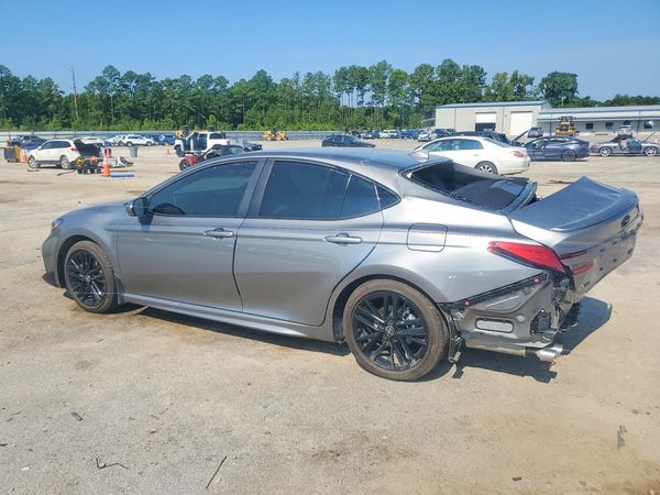2026 TOYOTA CAMRY
