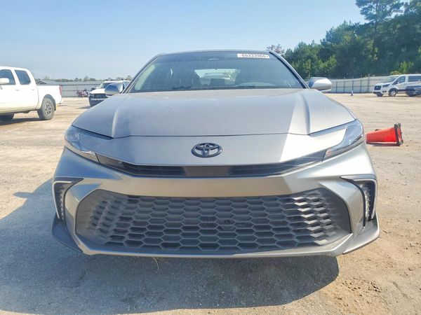 2026 TOYOTA CAMRY