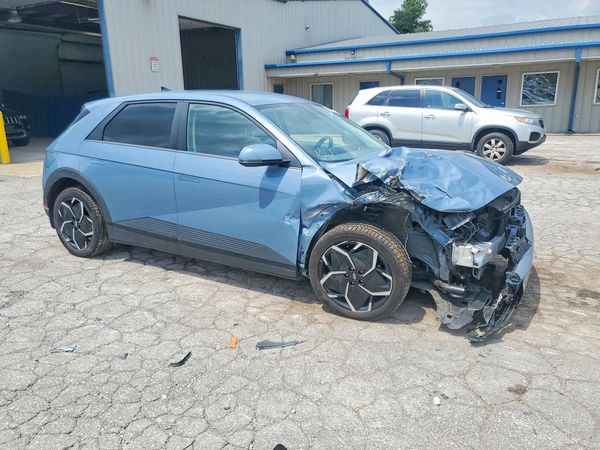 2022 HYUNDAI IONIQ SE — Passenger 3/4
