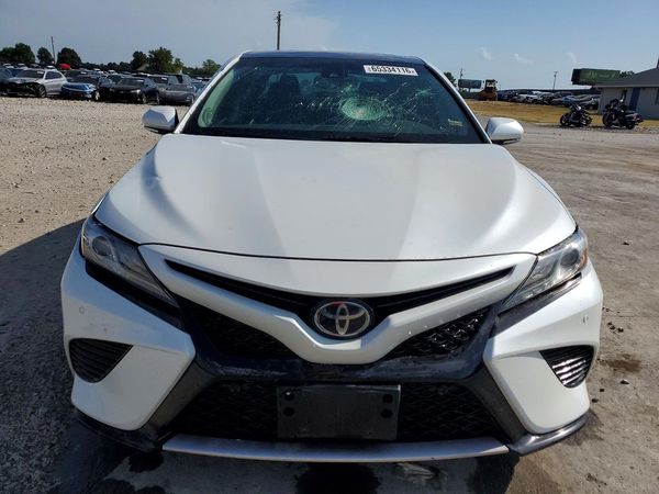 2018 TOYOTA CAMRY