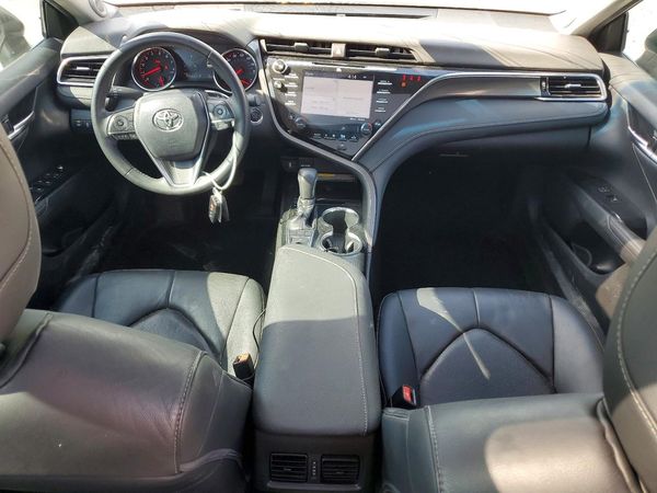 2018 TOYOTA CAMRY