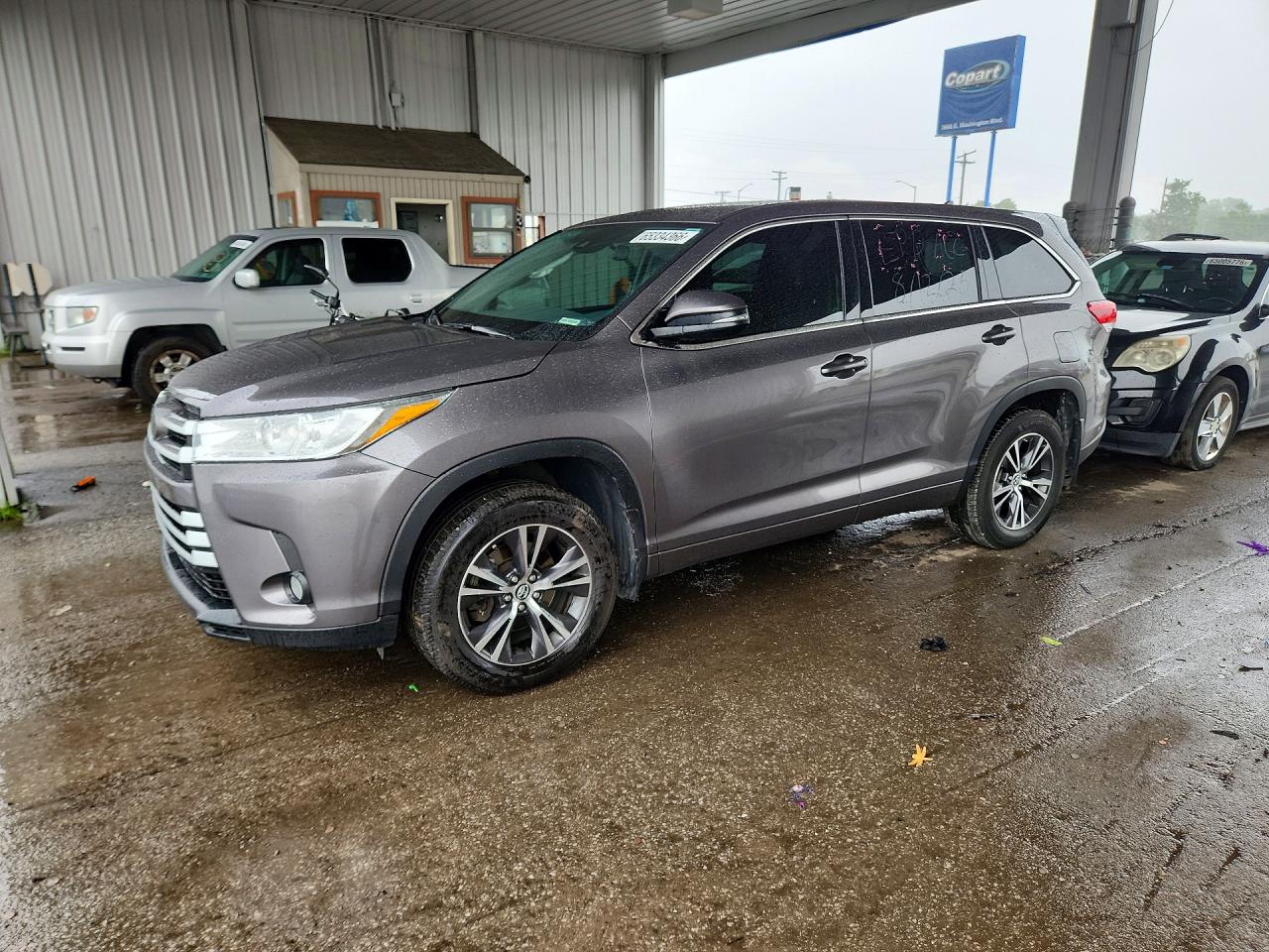 2018 TOYOTA HIGHLANDER LE/LE Plus