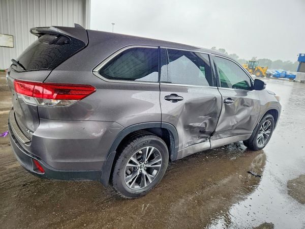 2018 TOYOTA HIGHLANDER LE/LE Plus